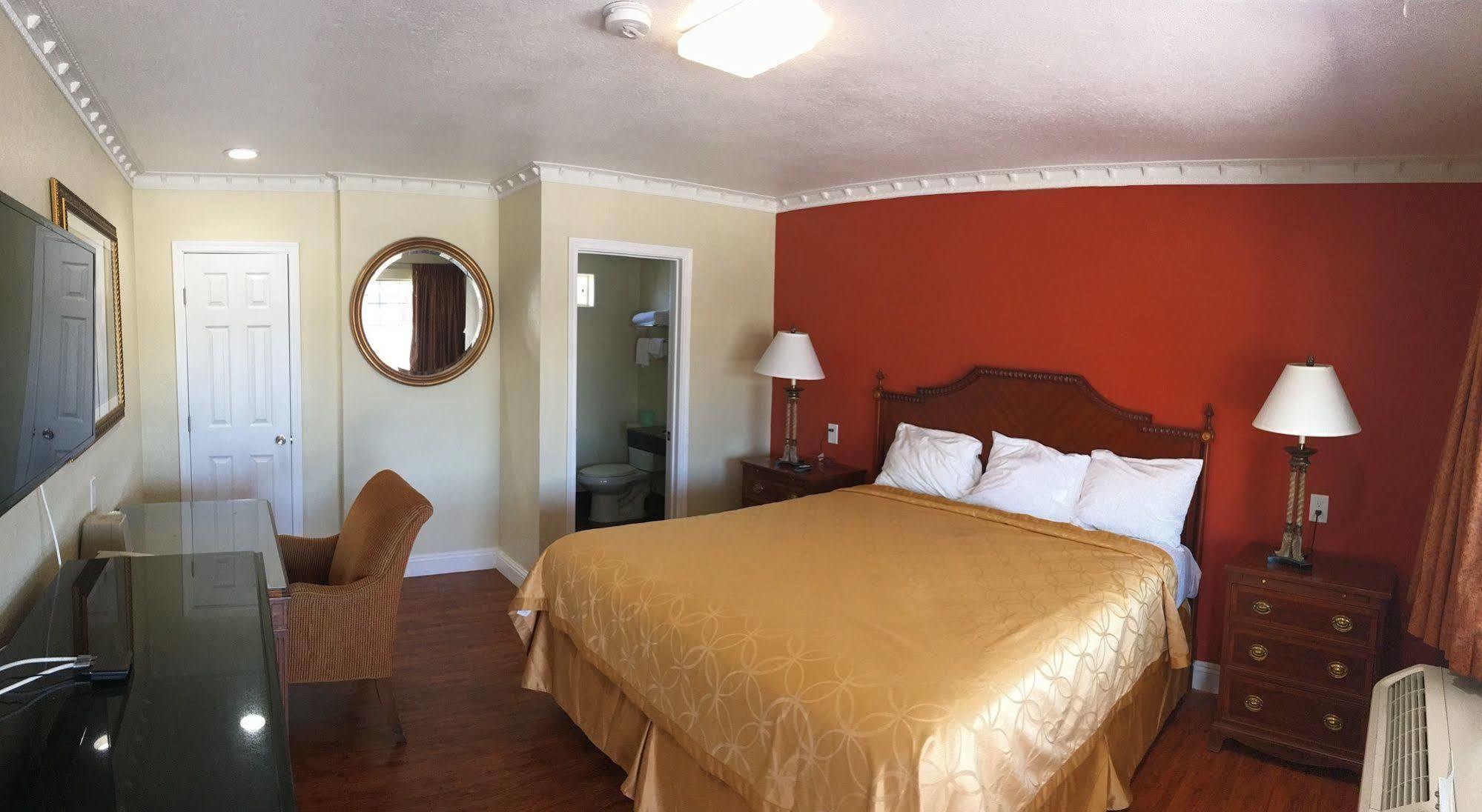 Wagon Wheel Motel Салинас Екстериор снимка