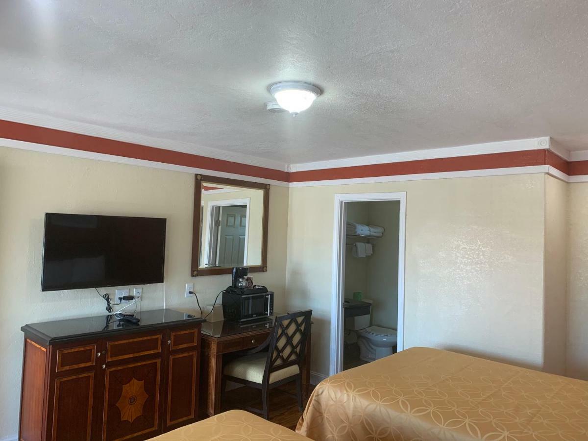 Wagon Wheel Motel Салинас Екстериор снимка